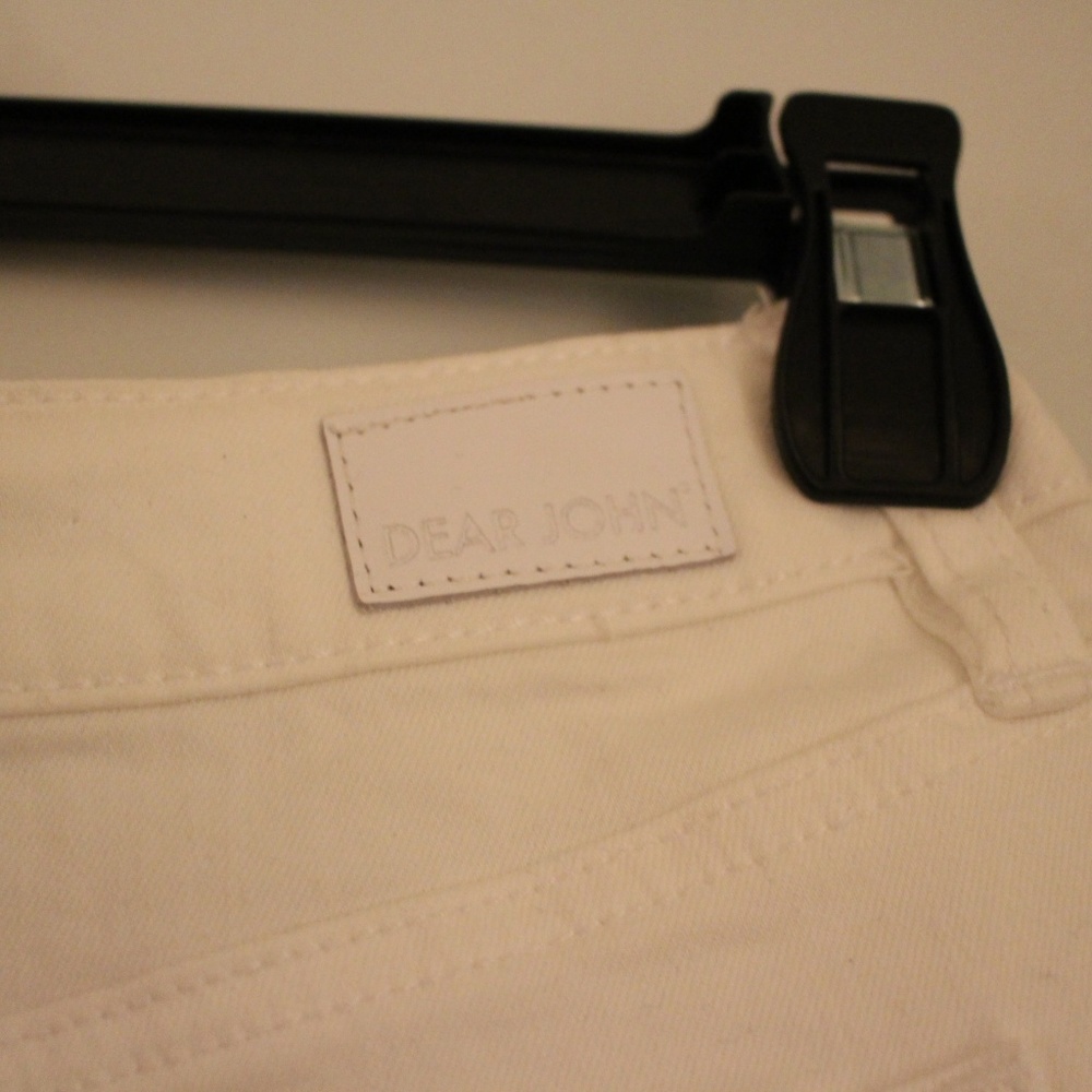 BRAND NEW White Mini Skirt - Picture 2 of 4